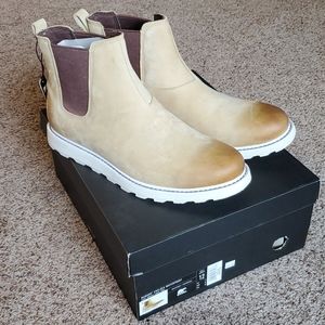 NIB Madson Chelsea Waterproof